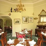 Seaview House 4*