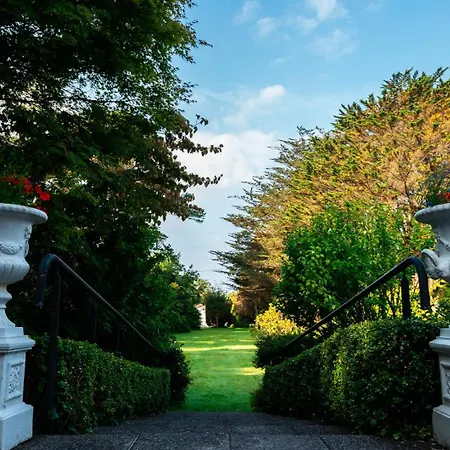 Seaview House Hotel
