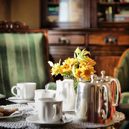 Отель Seaview House 4*